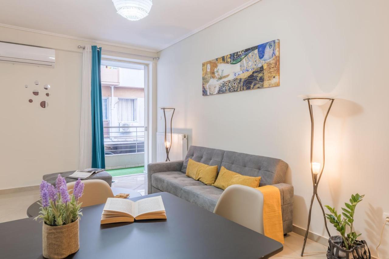 Colourful Artistic Apart 100Mbps Center Of Athens Luaran gambar